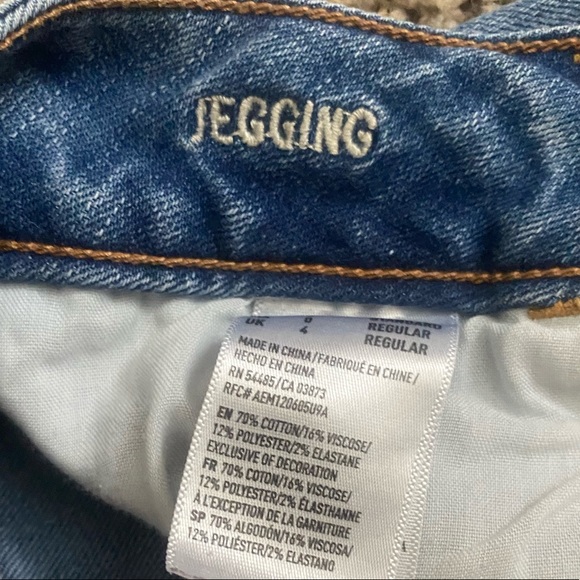 American Eagle Outfitters light wash jegging - Picture 3 of 3